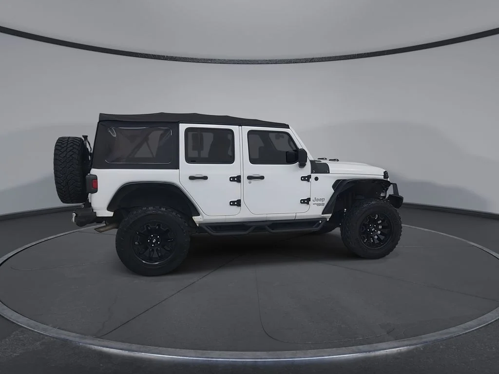 Used 2018 White Jeep Unlimited Sport image 17