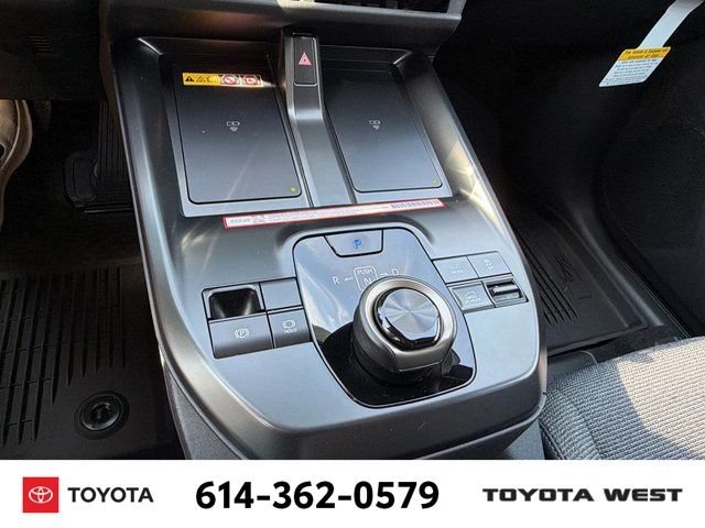 New 2026 Wind Chill Pearl Toyota XLE image 25