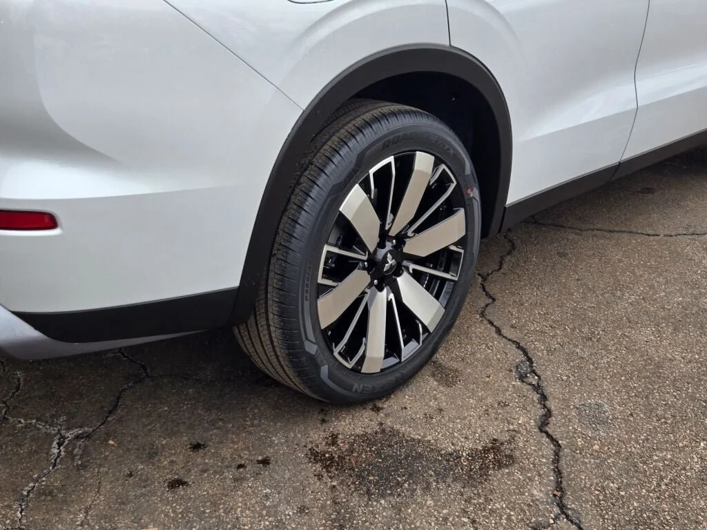 2026 Mitsubishi Outlander SE - Photo 10