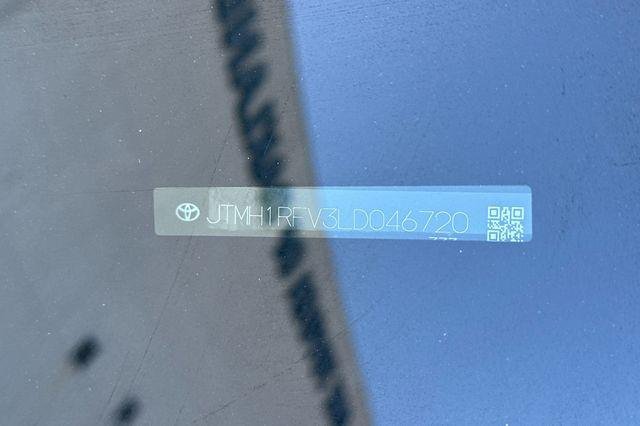 Certified Used 2020 MAGNETIC GRAY MET. Toyota  image 3