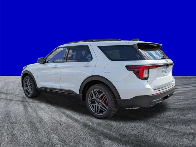 New 2026 Star White Metallic Tri-Coat Ford ST-Line image 6