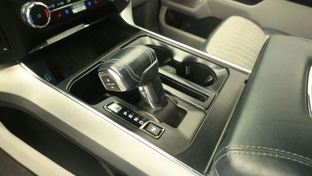 Used 2023 Star White Ford Limited image 19