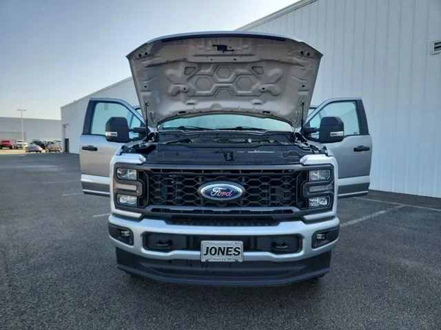Used 2023 Silver Ford XL image 30