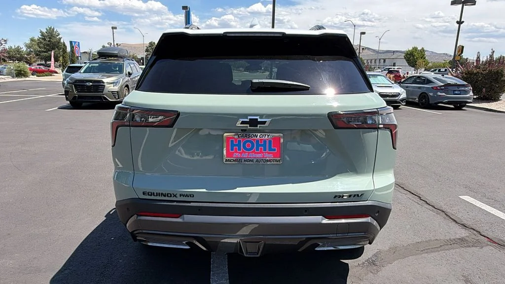 Used 2025 Green Chevrolet ACTIV image 4