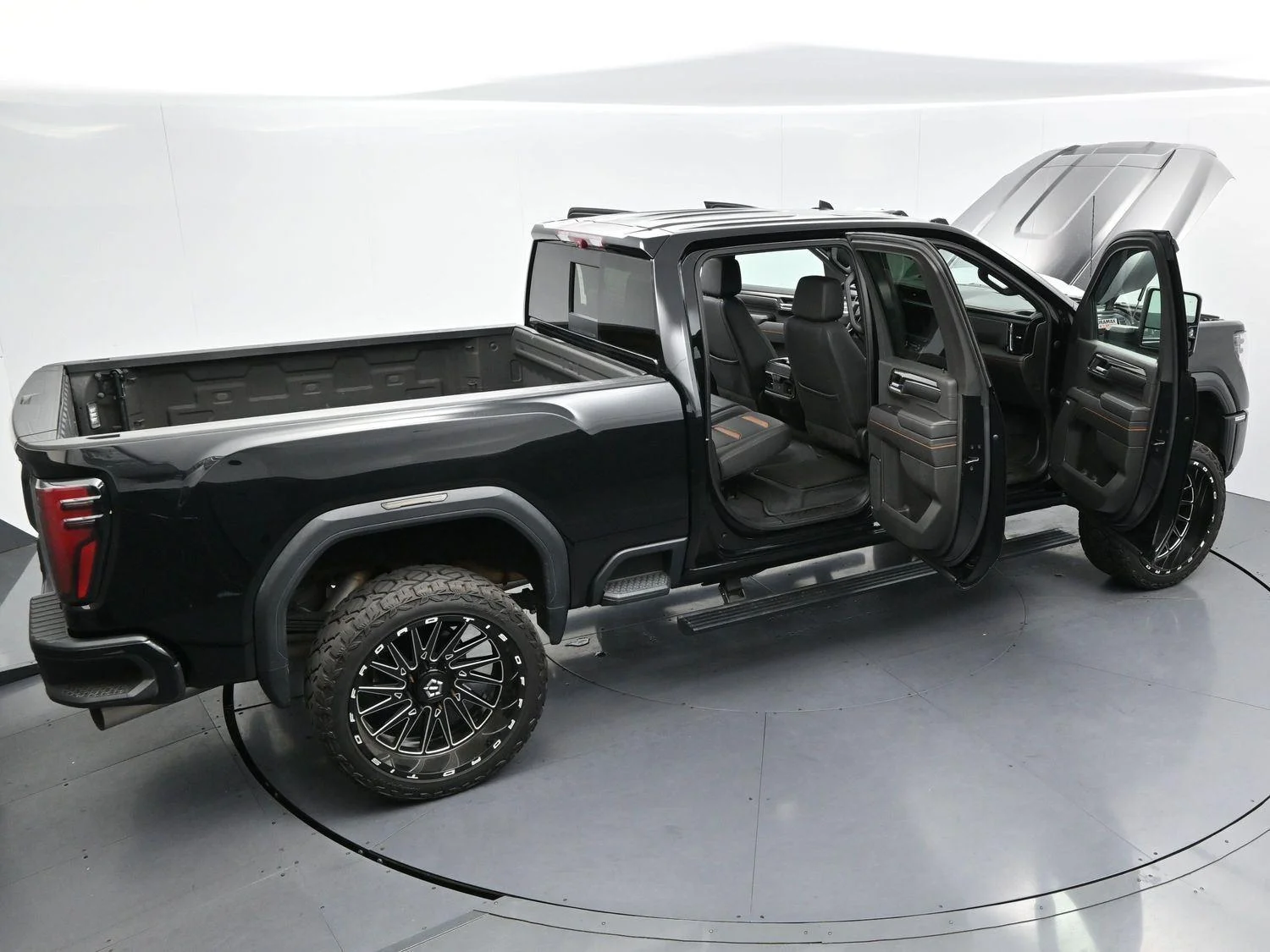 Used 2024 Onyx Black GMC AT4 image 40
