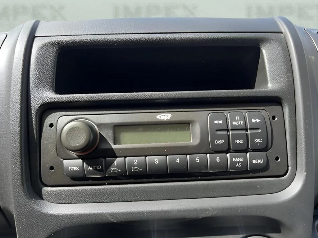 Used 2014 White Ram Base image 20