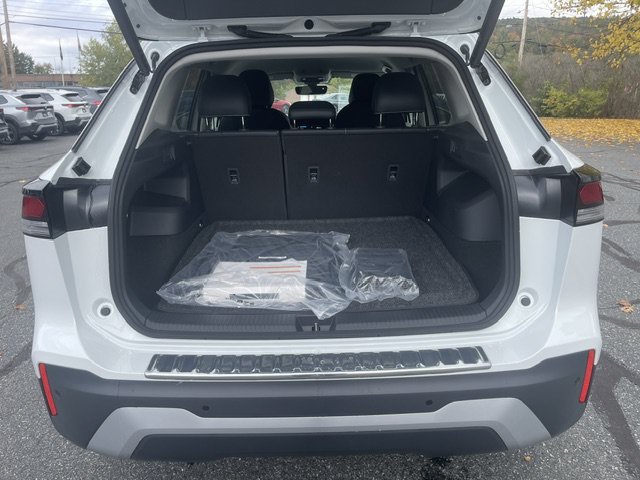 New 2026 Pure White Volkswagen 2.0T SE image 3