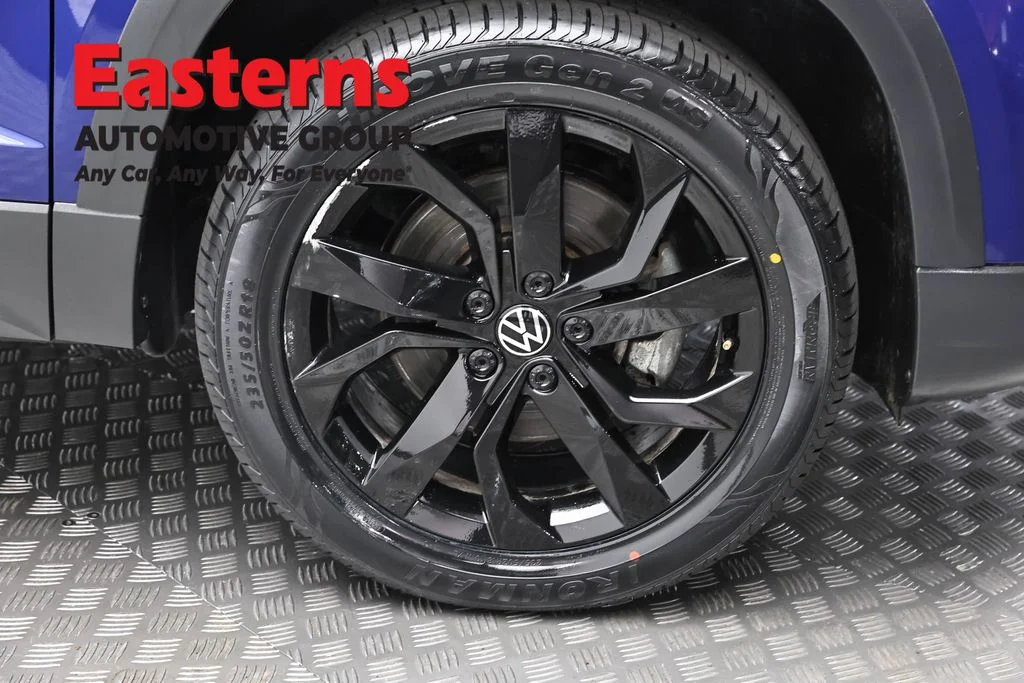 Used 2022 Blue Volkswagen 1.5T SE image 31