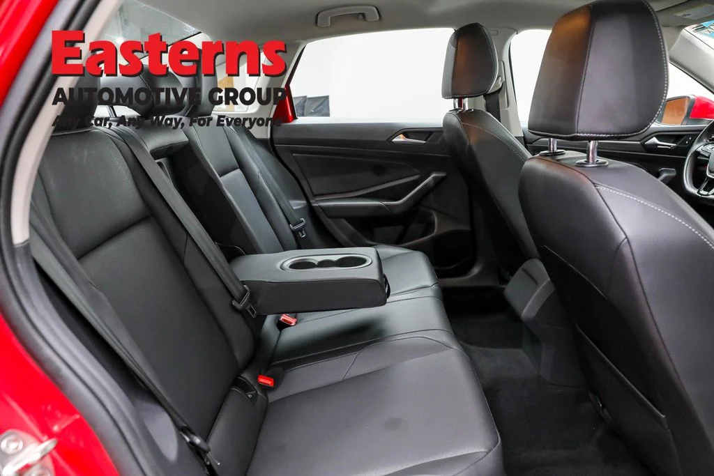 Used 2019 Red Volkswagen SEL image 21