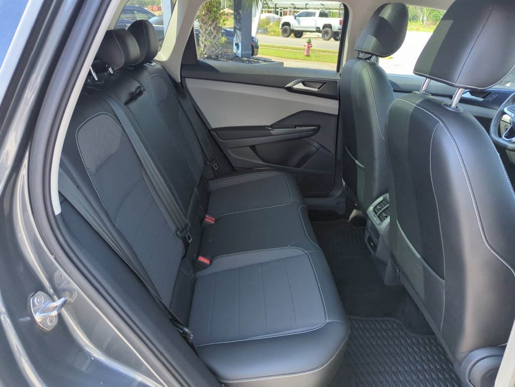 Used 2023 Gray Volkswagen 1.5T SE image 33