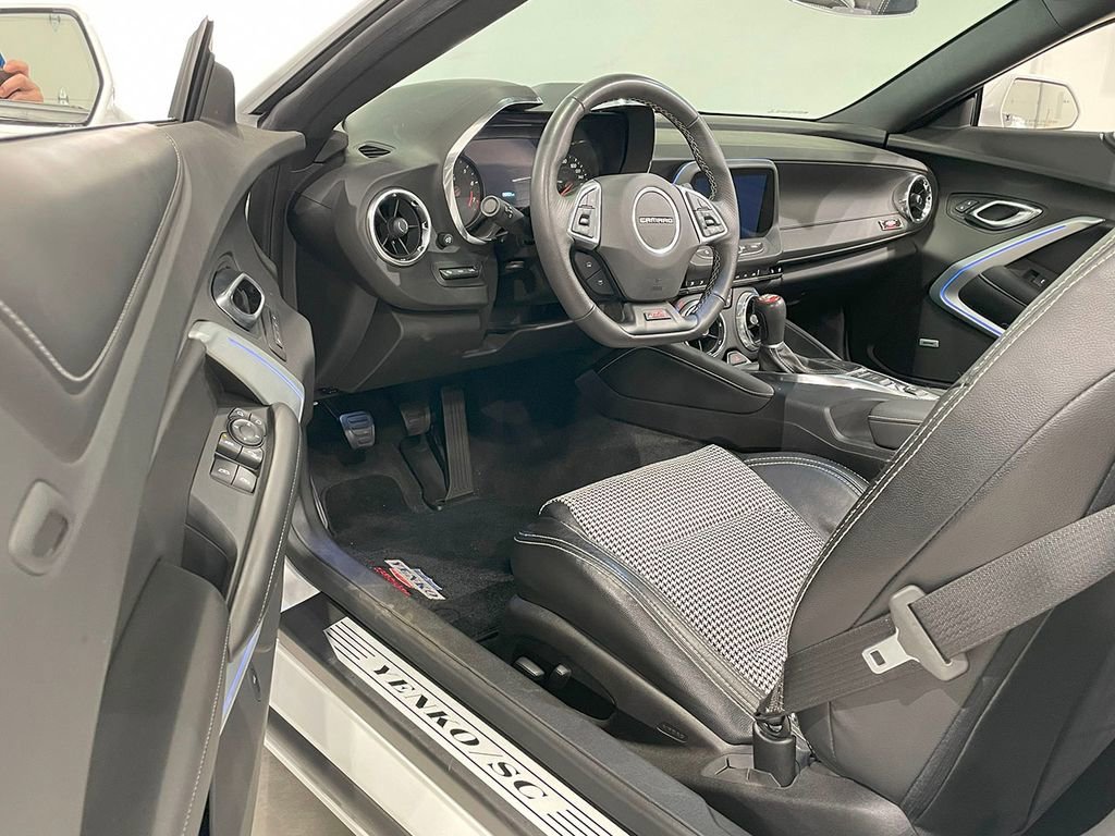 2018 Chevrolet Camaro 2SS - Photo 46