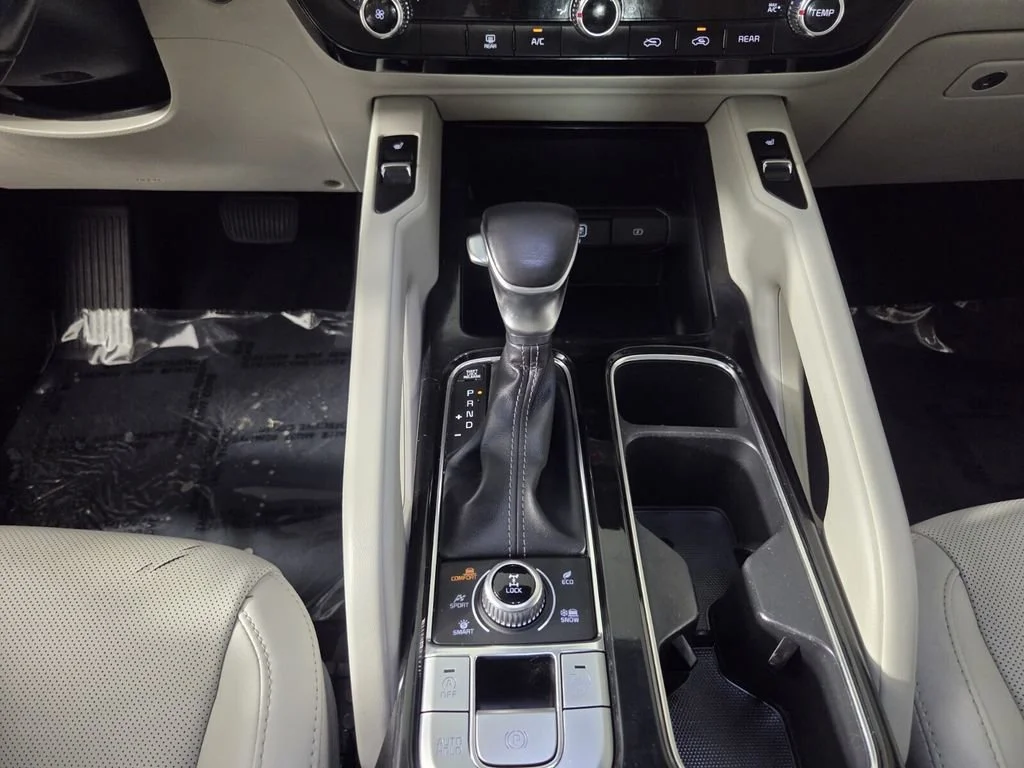 Used 2021 Gravity Grey Kia S image 13