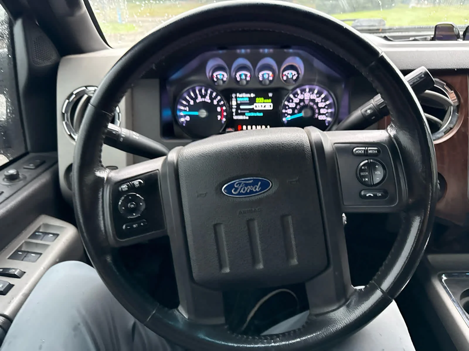 Used 2012 Ingot Silver Metallic Ford Lariat image 11