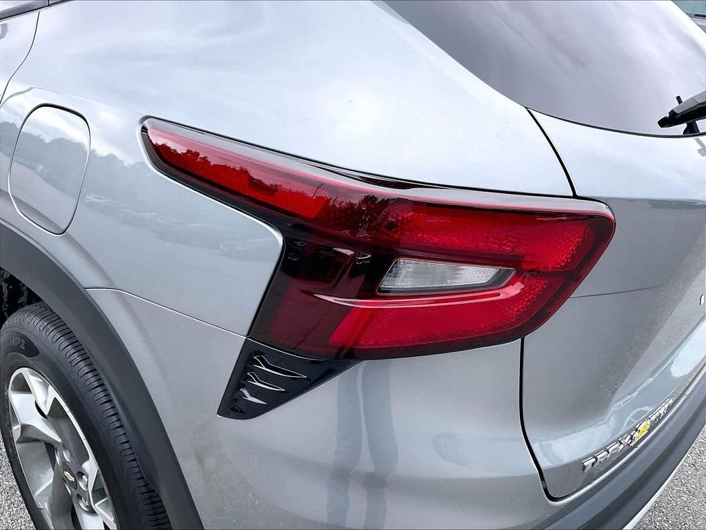 Used 2024 Sterling Gray Metallic Chevrolet LT image 30