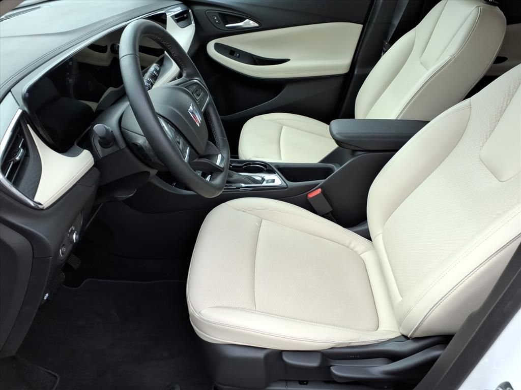 Used 2025 White Buick Sport Touring image 12