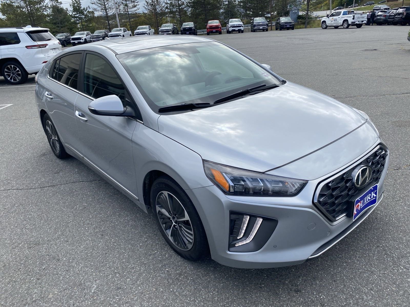 Used 2022 Stellar Silver Hyundai Limited image 6