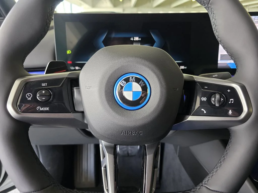New 2026 White BMW eDrive40 image 22
