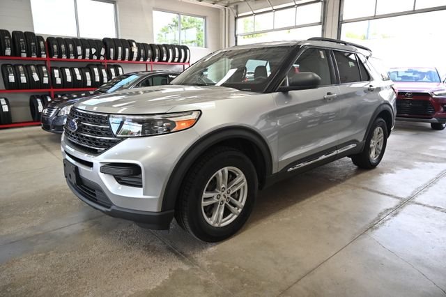 Used 2020 Silver Ford XLT image 8