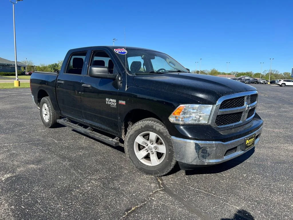 2020 RAM 1500 Classic Tradesman 4x4 Crew Cab 5'7's photo
