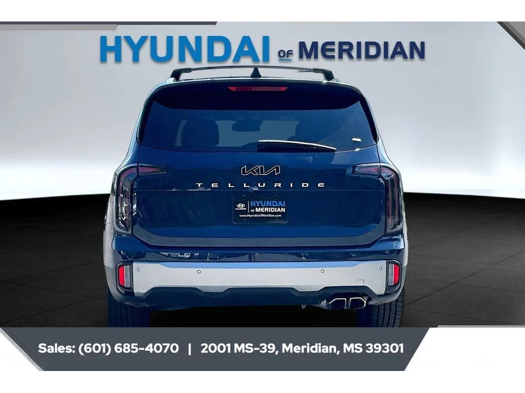 Used 2023 Midnight Lake Blue Kia SX image 4