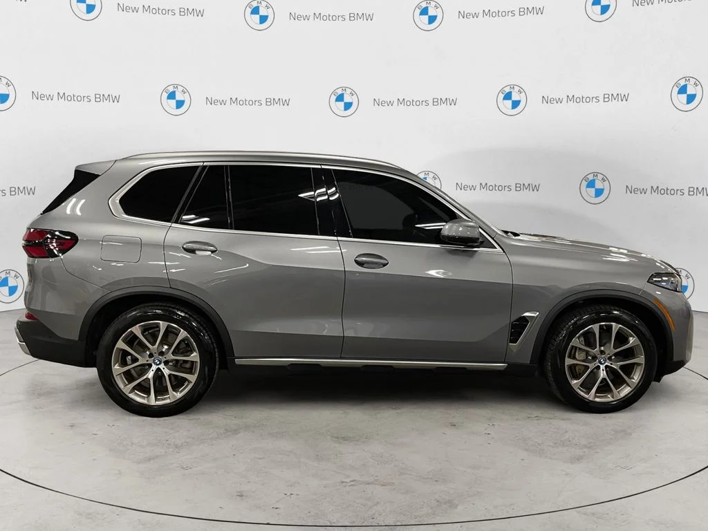 Used 2025 Gray Metallic BMW xDrive50e image 6