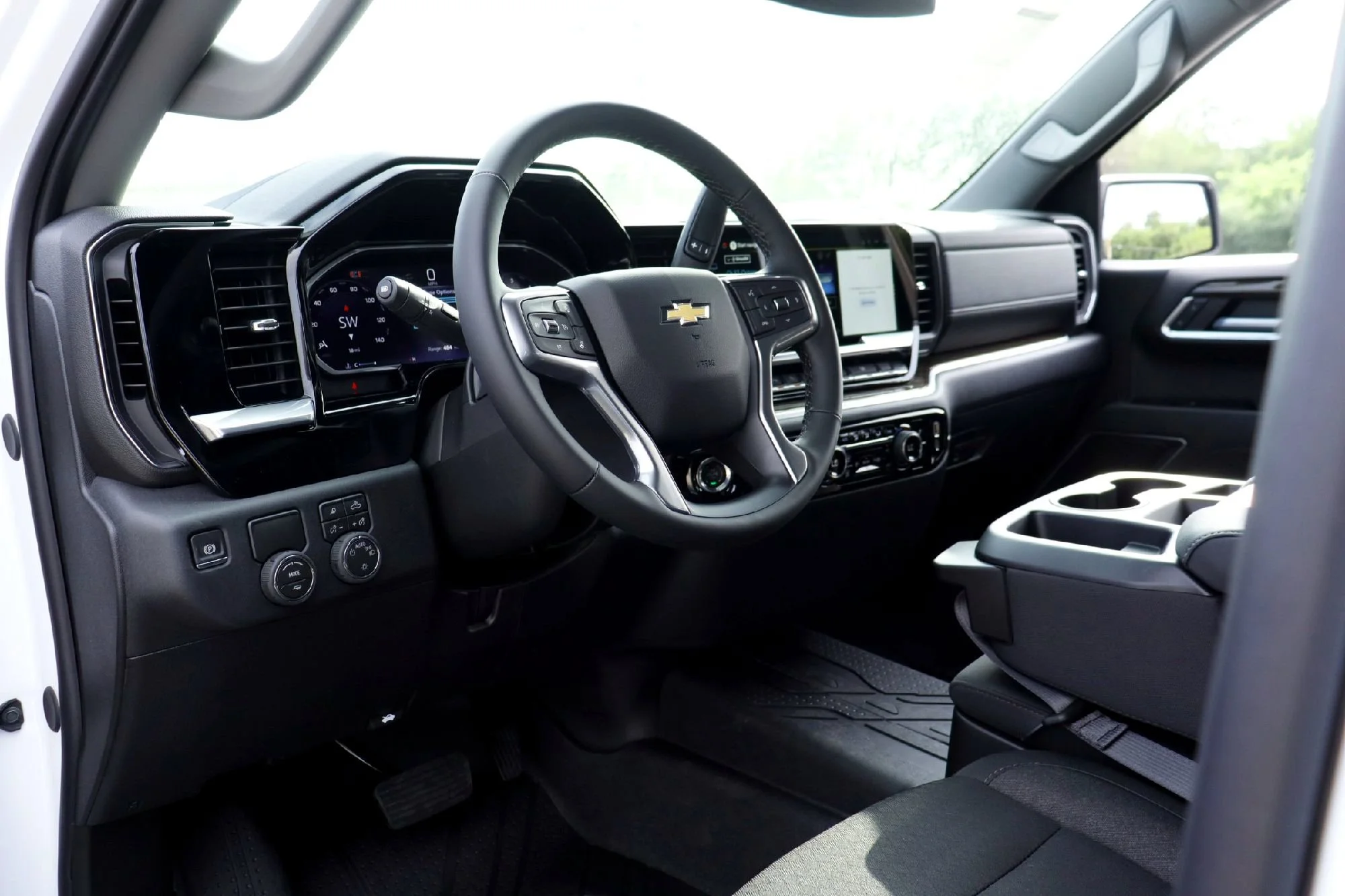 New 2026 White Chevrolet LT image 6