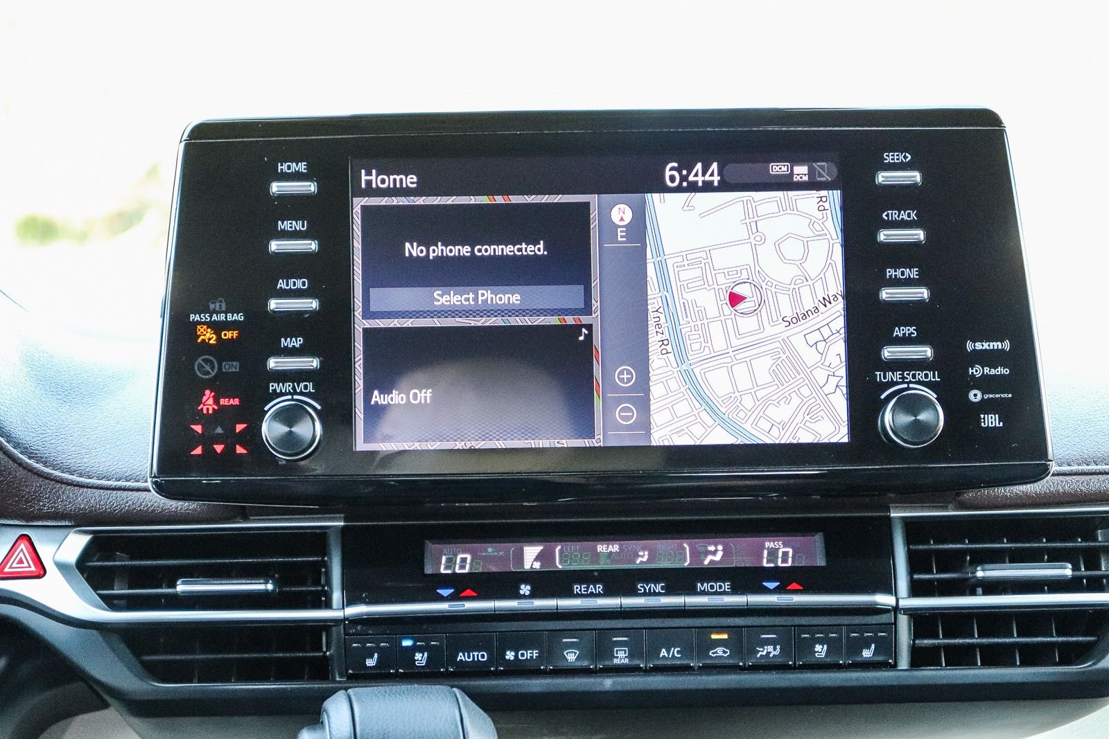 Certified Used 2024 Pearl Toyota Platinum image 17