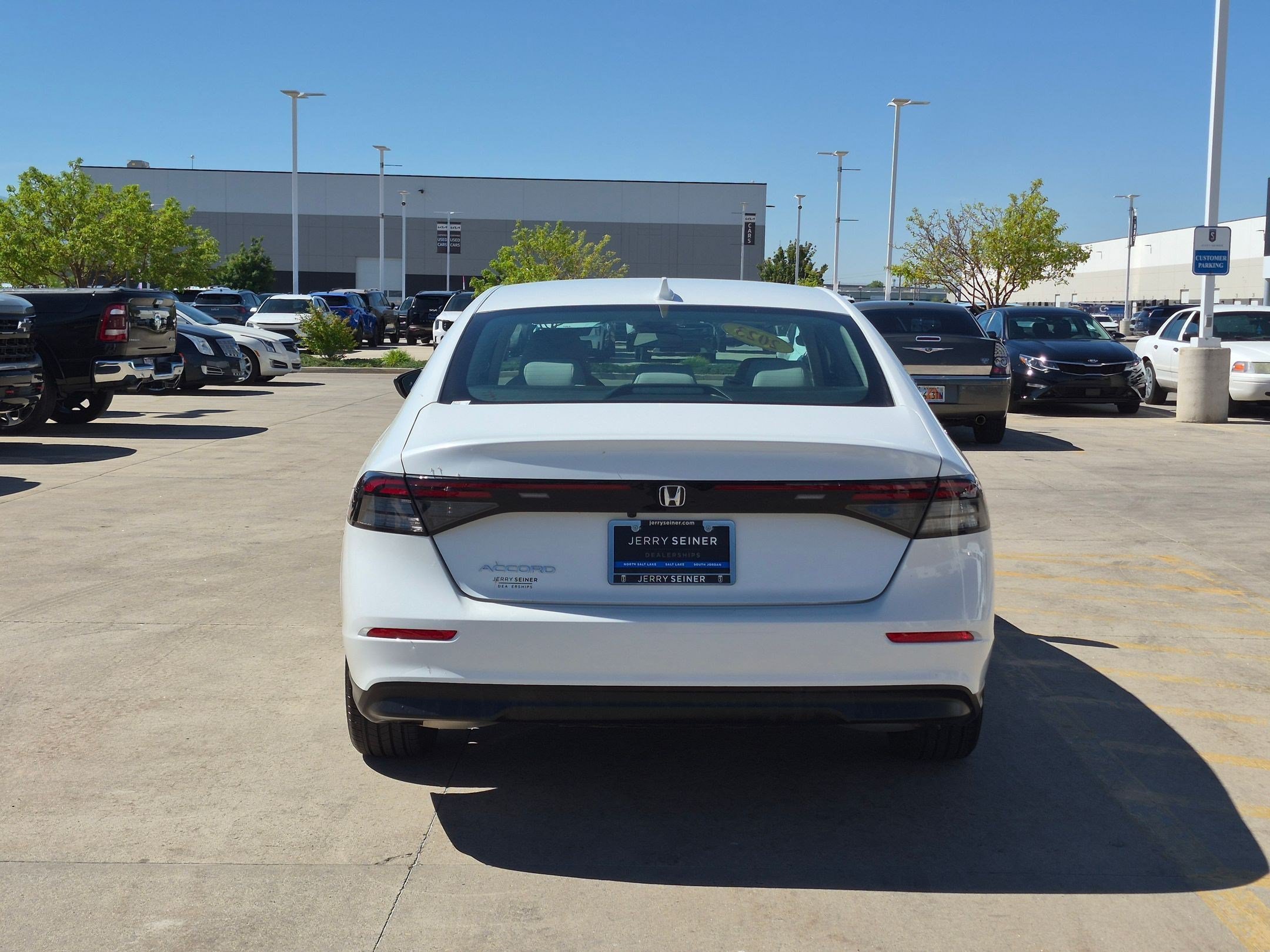 Certified Used 2023 Platinum White Pearl Honda EX image 5