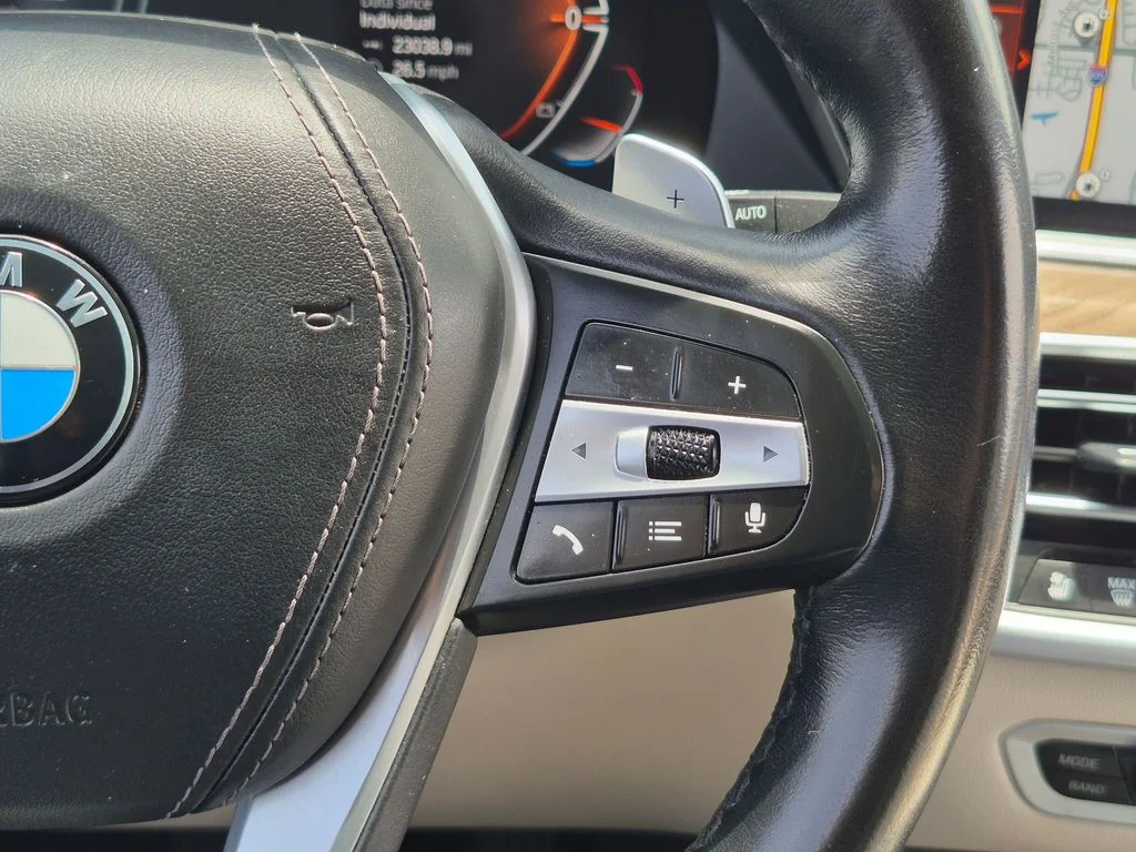 Used 2021 White BMW sDrive40i image 34