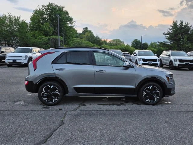 New 2026 Steel Gray Kia Wind image 8