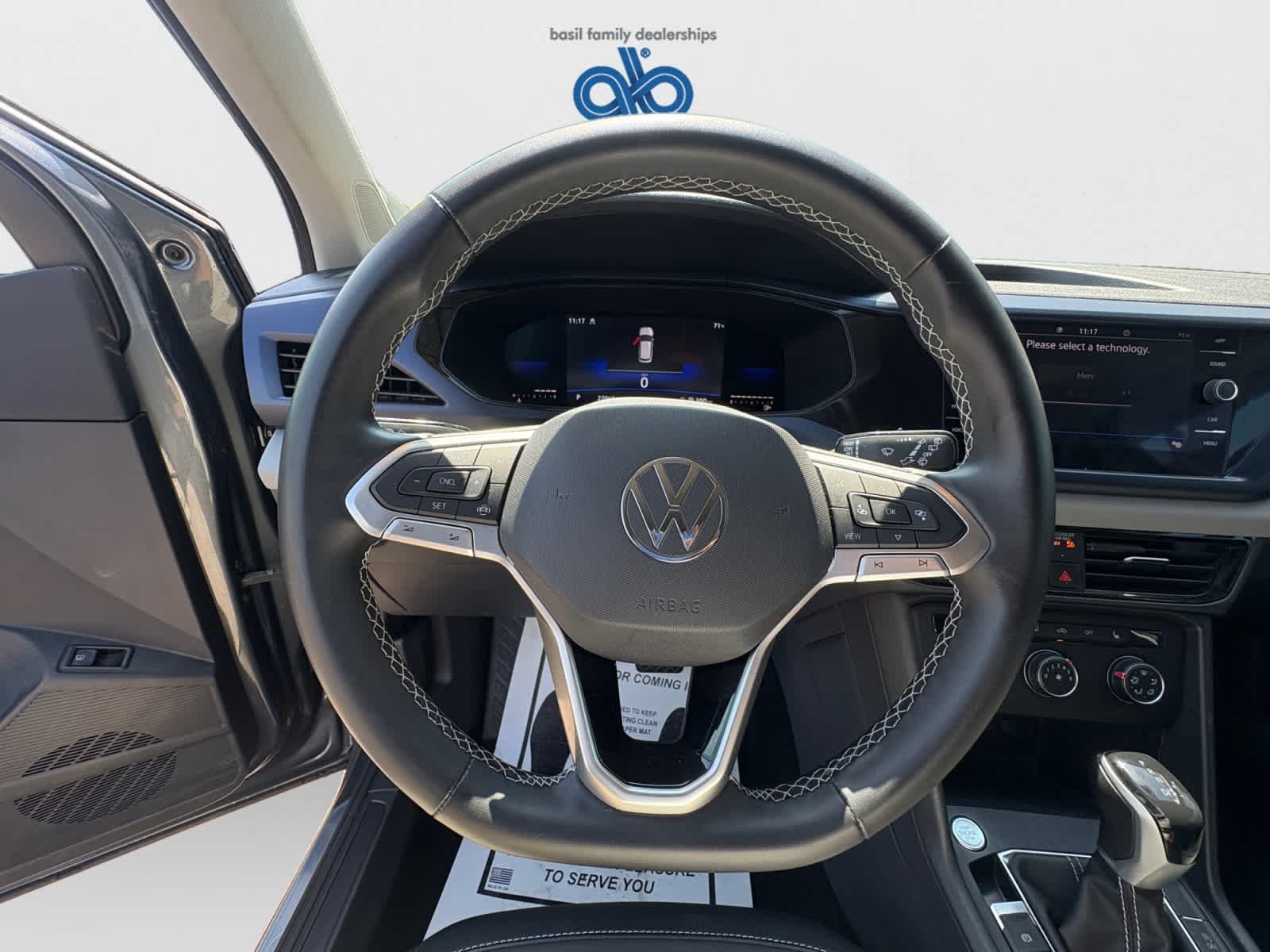 Used 2022 Platinum Gray Metallic Volkswagen SE image 16
