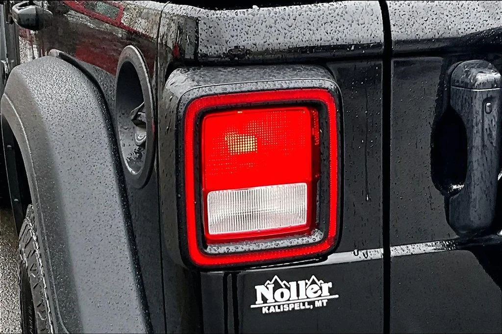 2023 Jeep Wrangler 4-Door Sport Altitude - Photo 30