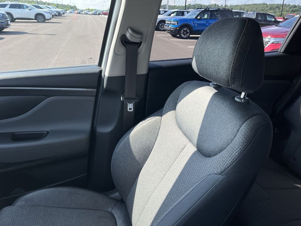 Used 2023 Silver Hyundai SEL image 23