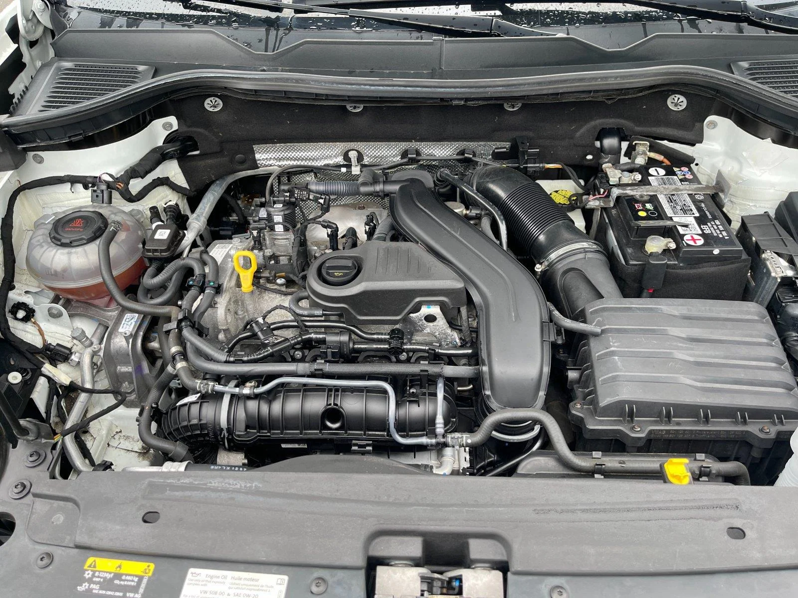 Used 2022 Pure White Volkswagen S image 9