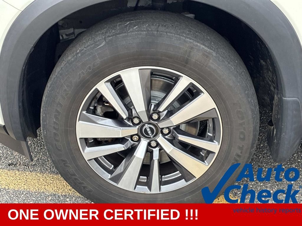 Used 2023 White Nissan SL image 21