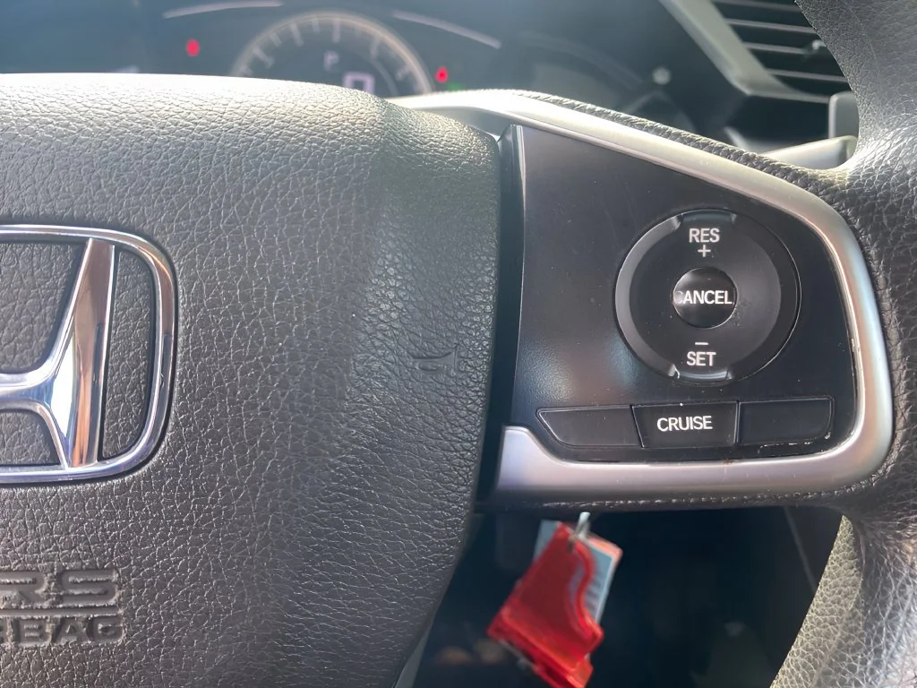 Used 2018 Blue Honda LX image 15