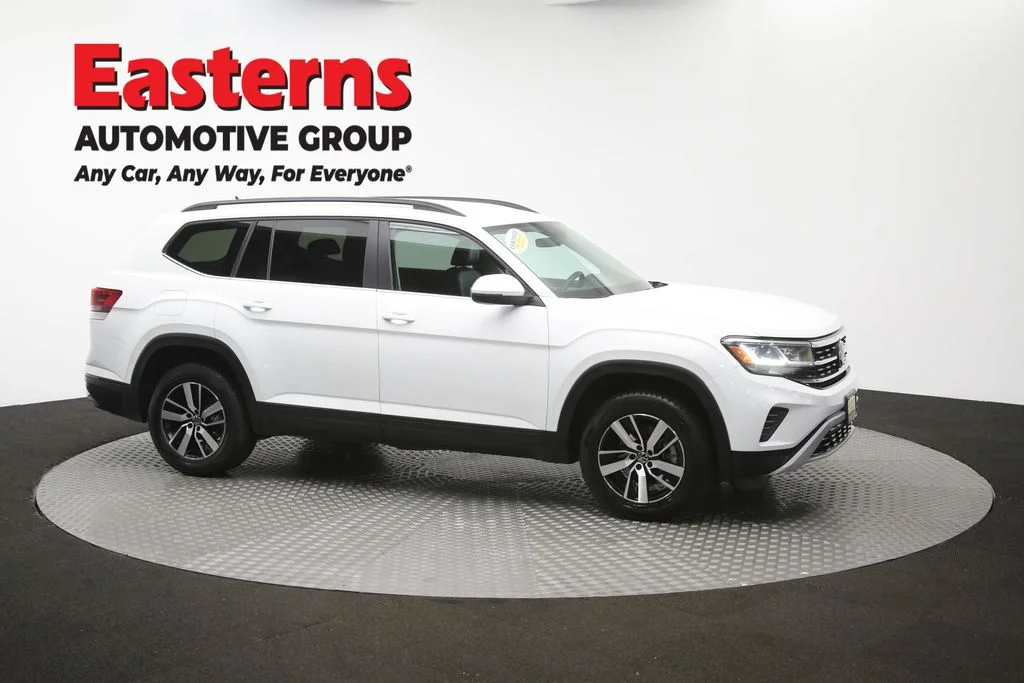 Used 2022 White Volkswagen 2.0T SE image 47