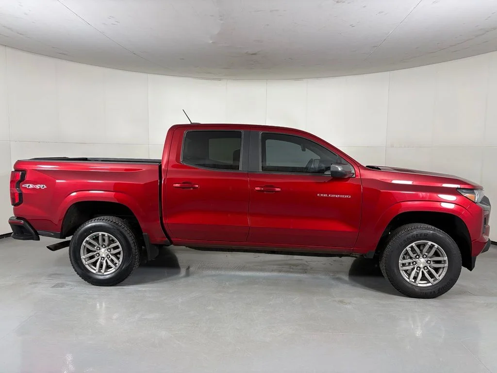 Used 2024 Red Chevrolet LT image 9