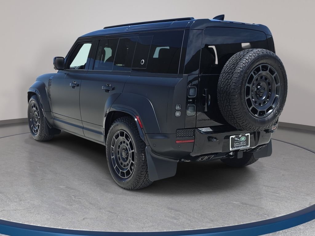 New 2026 Narvik Black Land Rover OCTA Black image 7
