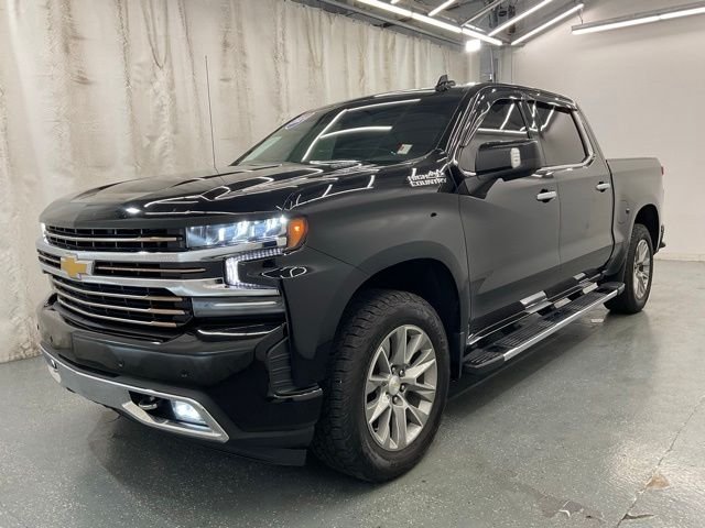 Used 2021 Black Chevrolet High Country image 4