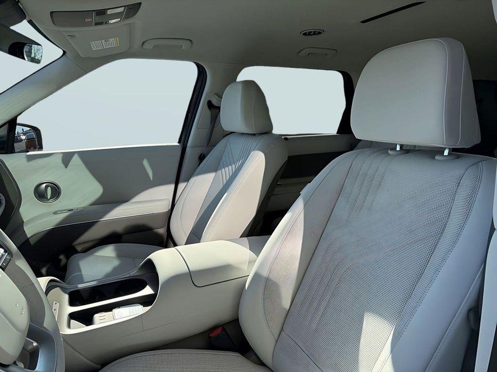 New 2026 Gray Hyundai SEL 7P image 14