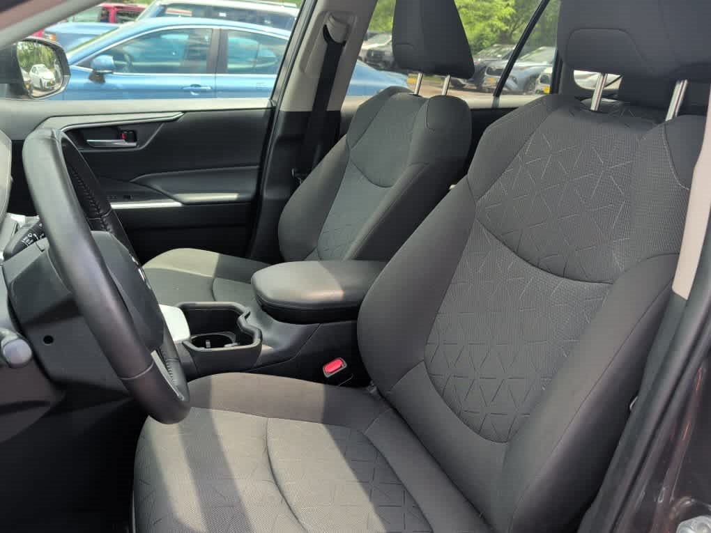 Used 2022 Magnetic Gray Metallic Toyota Hybrid XLE image 6