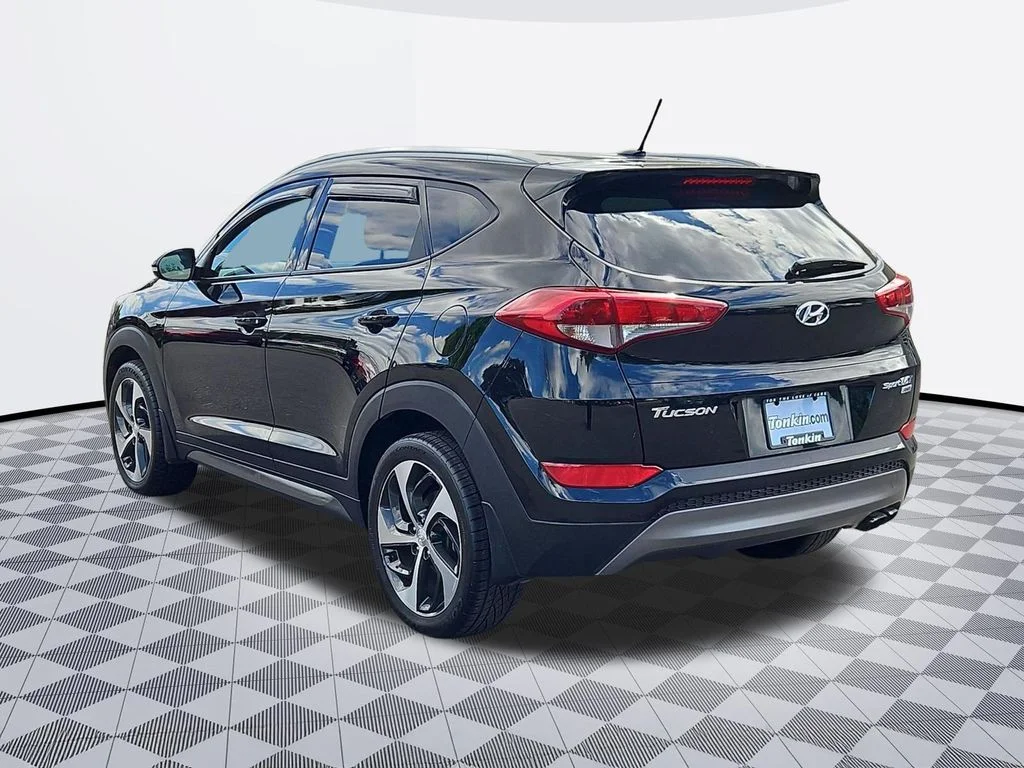 Used 2016 Ash Black Hyundai Sport image 4