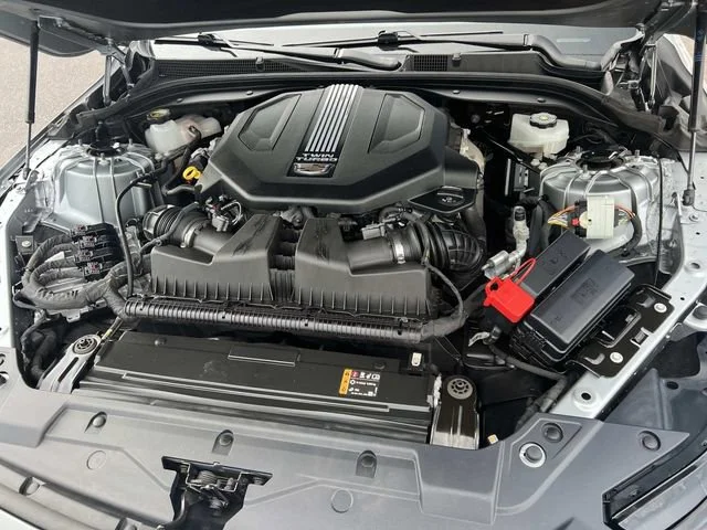 Certified Used 2025 Argent Silver Metallic Cadillac Premium Luxury image 9