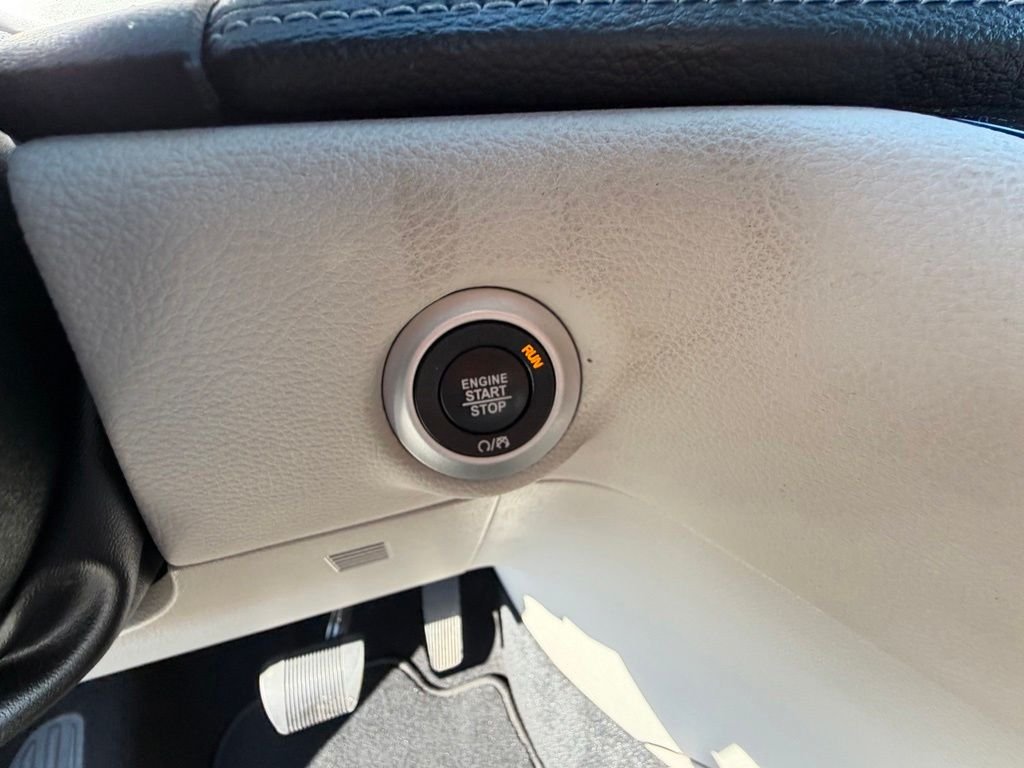 Used 2023 Silver Chrysler Touring L image 24