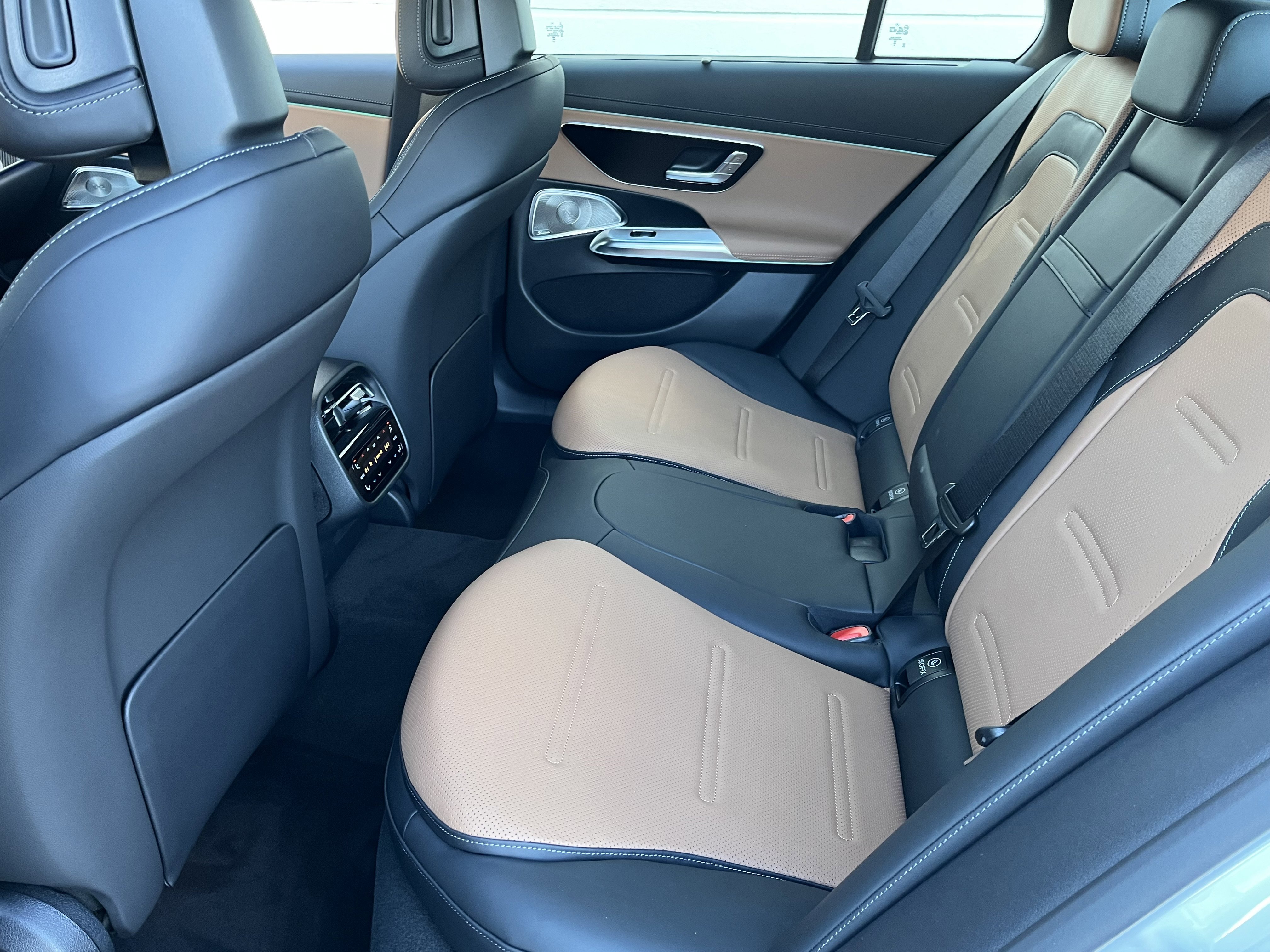 New 2026 MANUFAKTUR Moonlight White Metallic Mercedes-Benz AMG® E 53 E image 16
