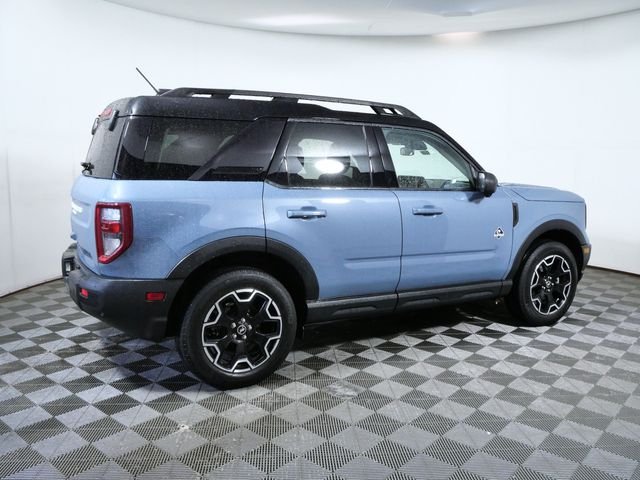 Used 2025 Gray Ford Outer Banks image 6