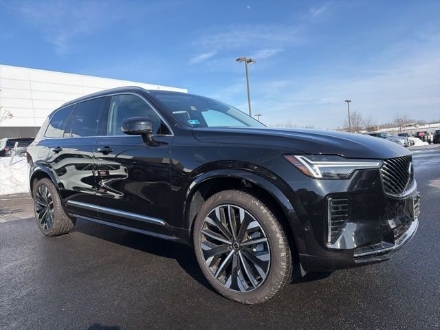 2025 Volvo XC90 B6 Plus Bright Theme 7-Passenger AWD