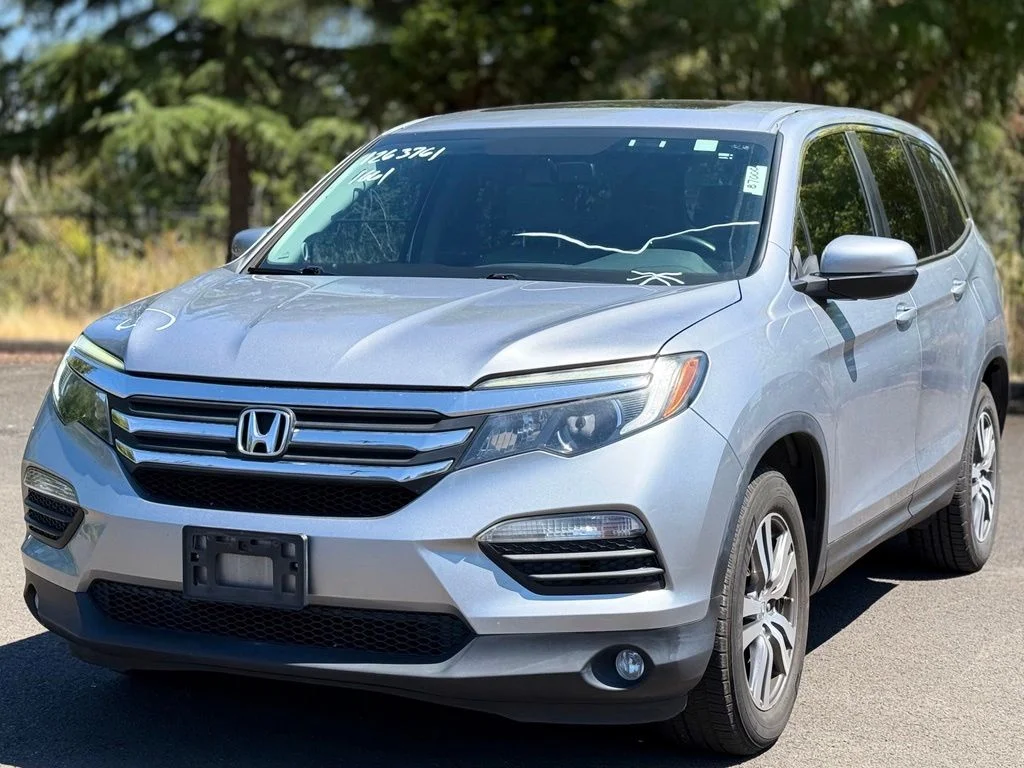 Used 2016  Honda EX-L image 1