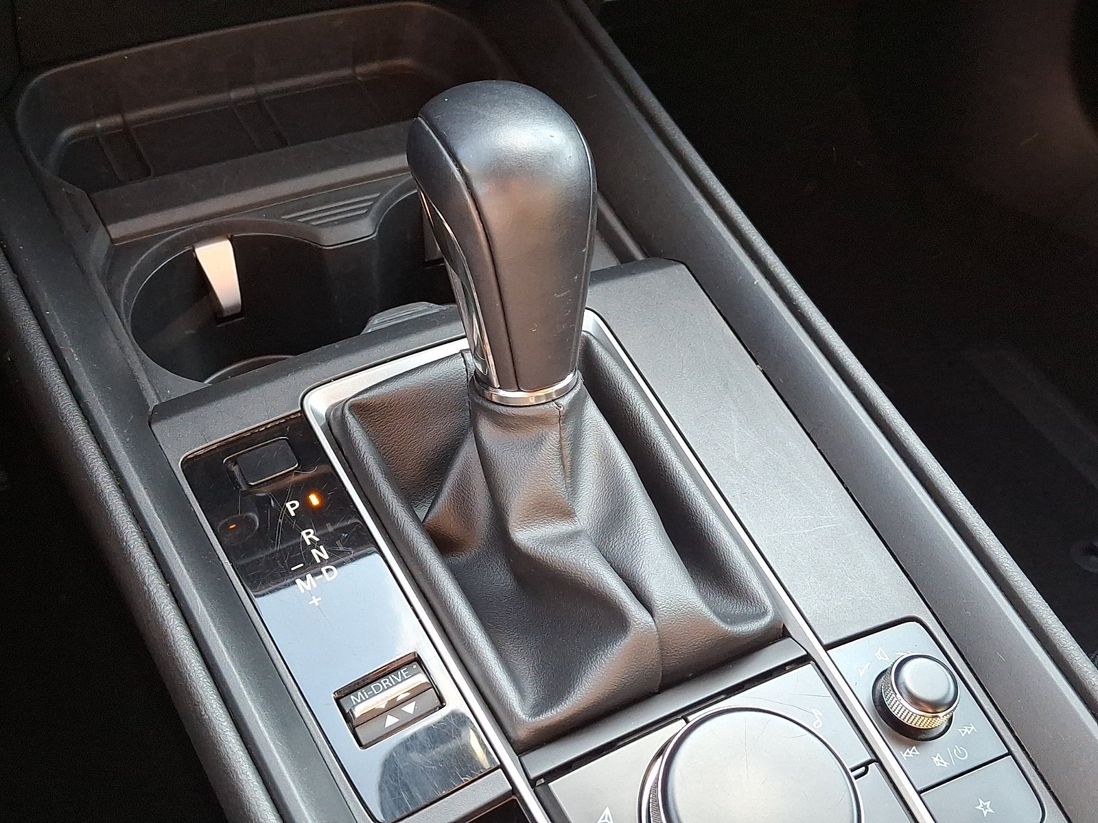Used 2025 Ingot Blue Metallic Mazda 2.5 S Preferred Package image 13